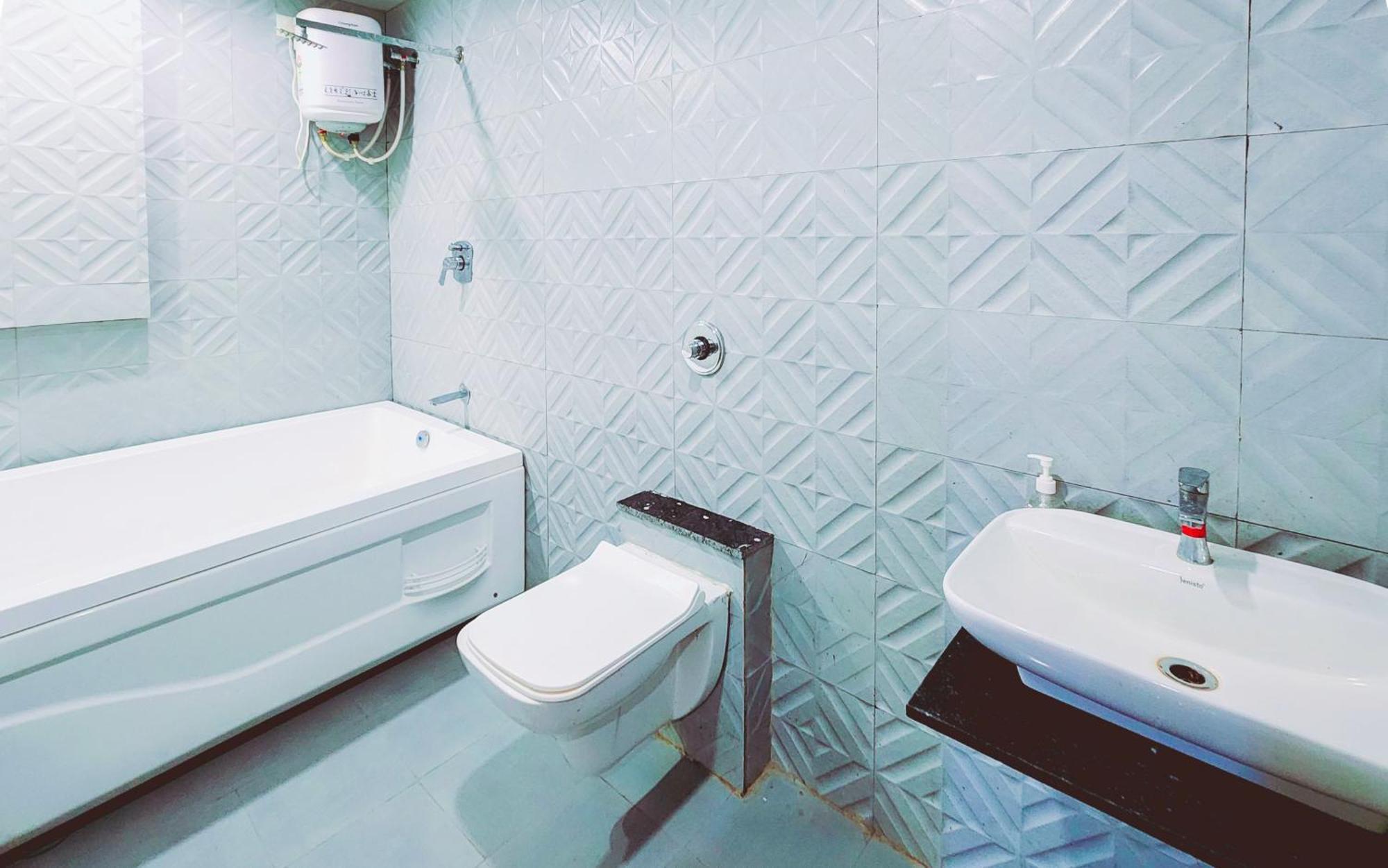 Nova Hotel New Crossroad Rajkot Exterior photo